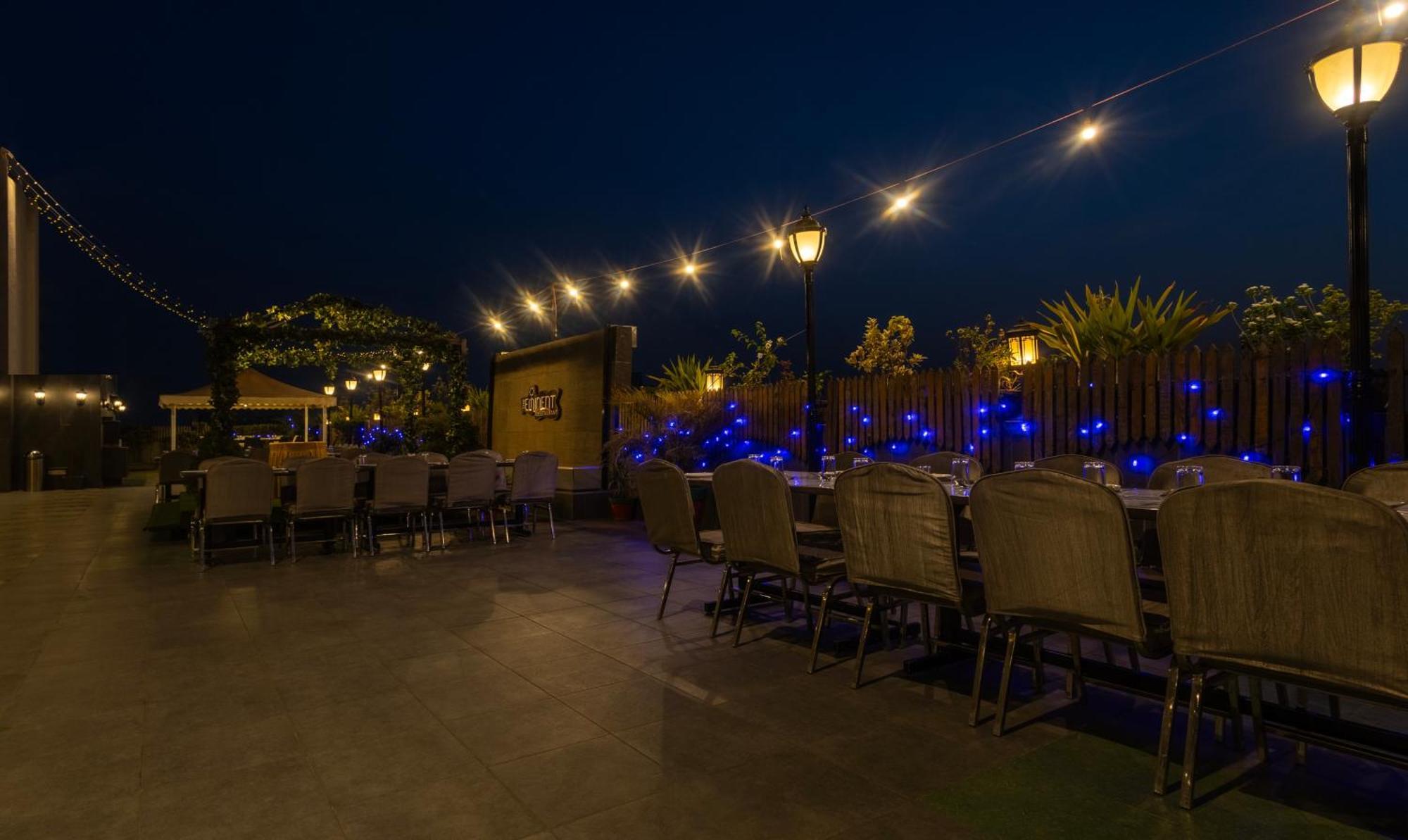 Treebo Eden Park, Ahmedabad Hotel Batwa Exterior photo
