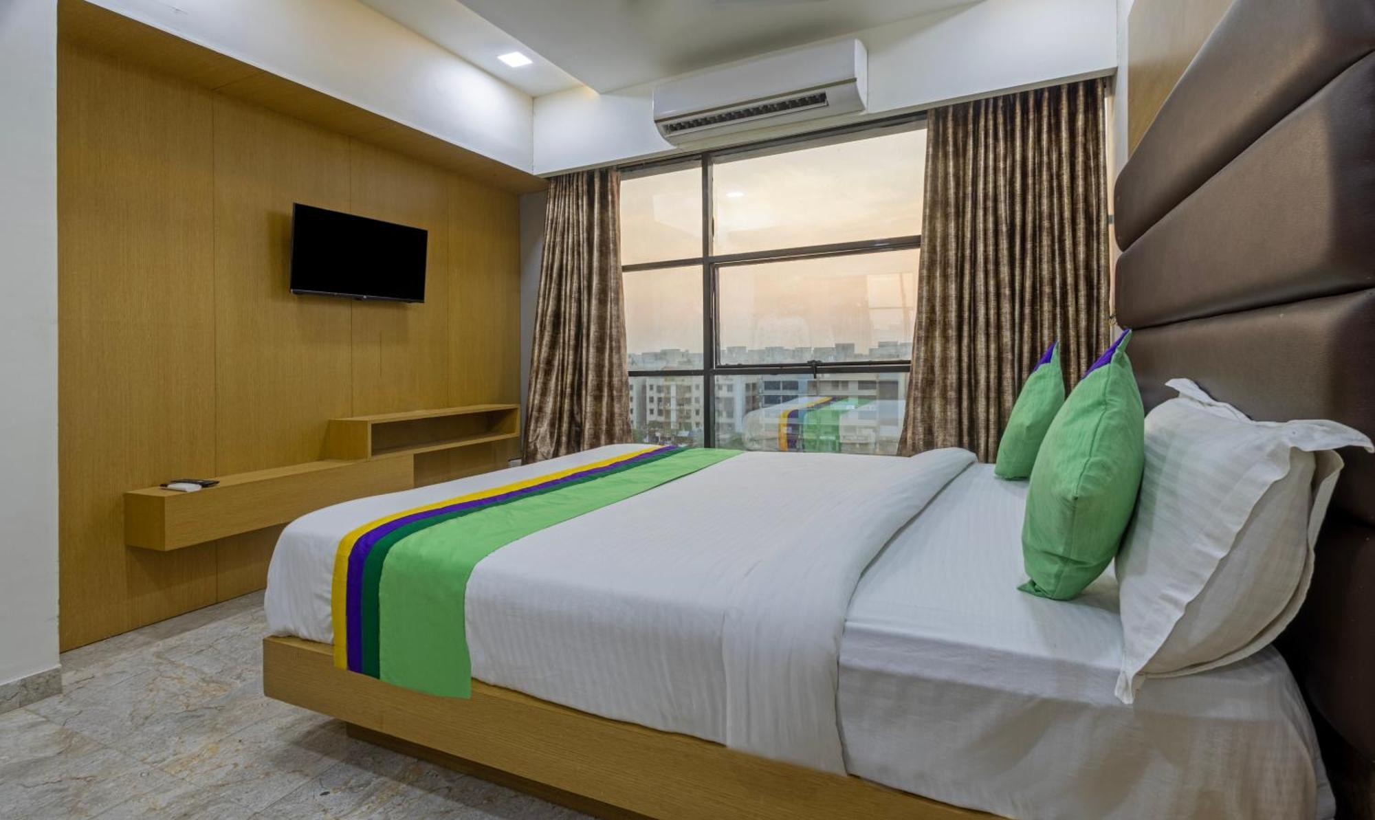 Treebo Eden Park, Ahmedabad Hotel Batwa Exterior photo