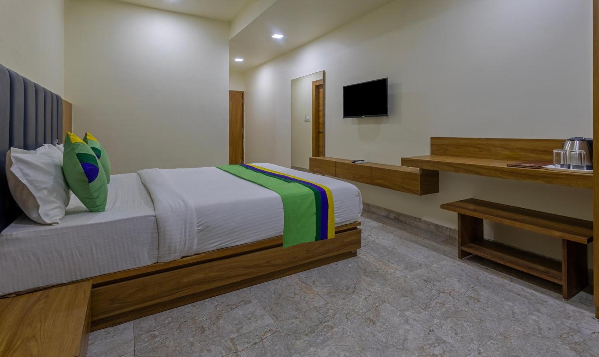 Treebo Eden Park, Ahmedabad Hotel Batwa Exterior photo